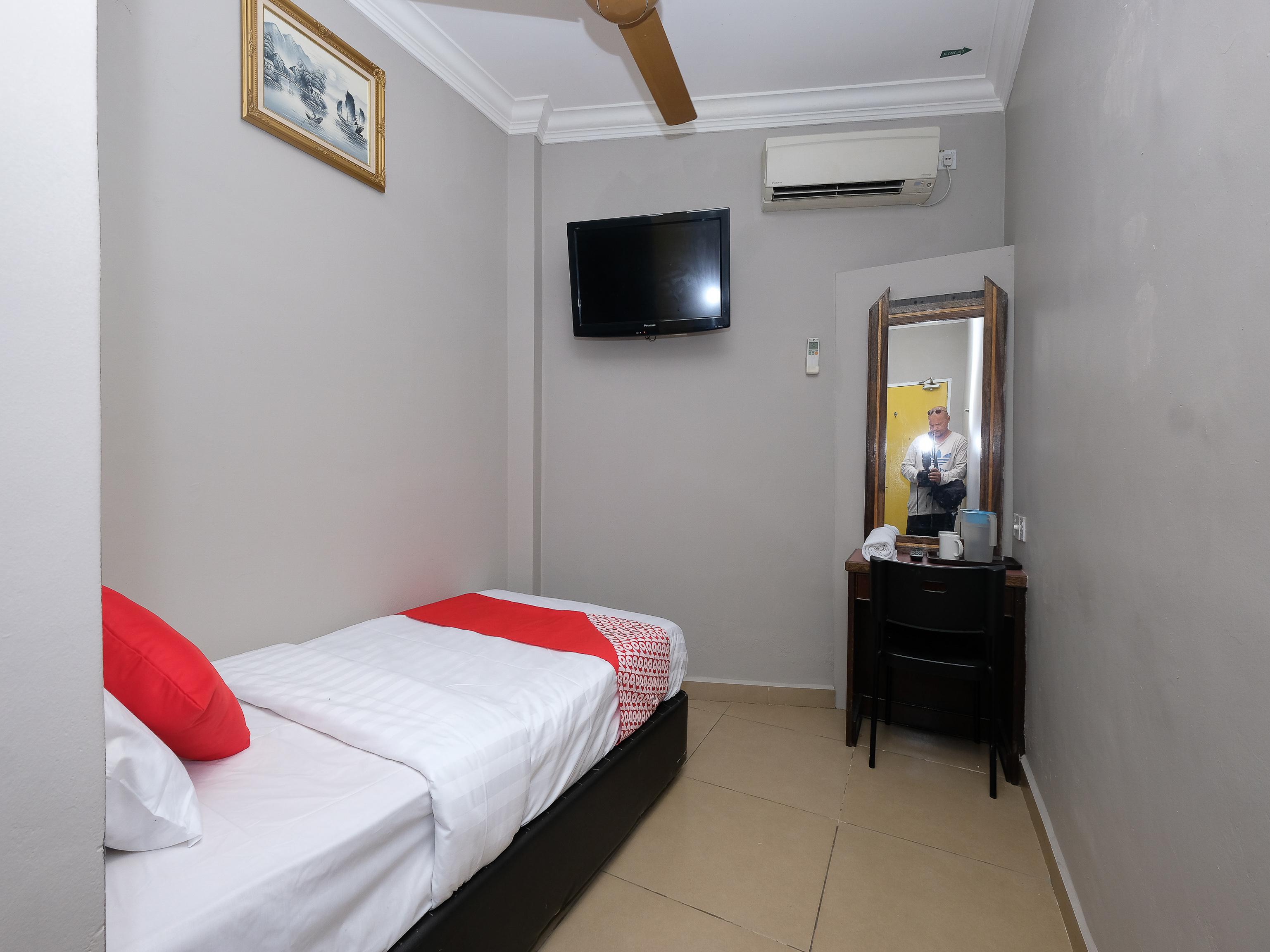 Oyo 1190 Nice Stay Hotel Рауб Екстер'єр фото