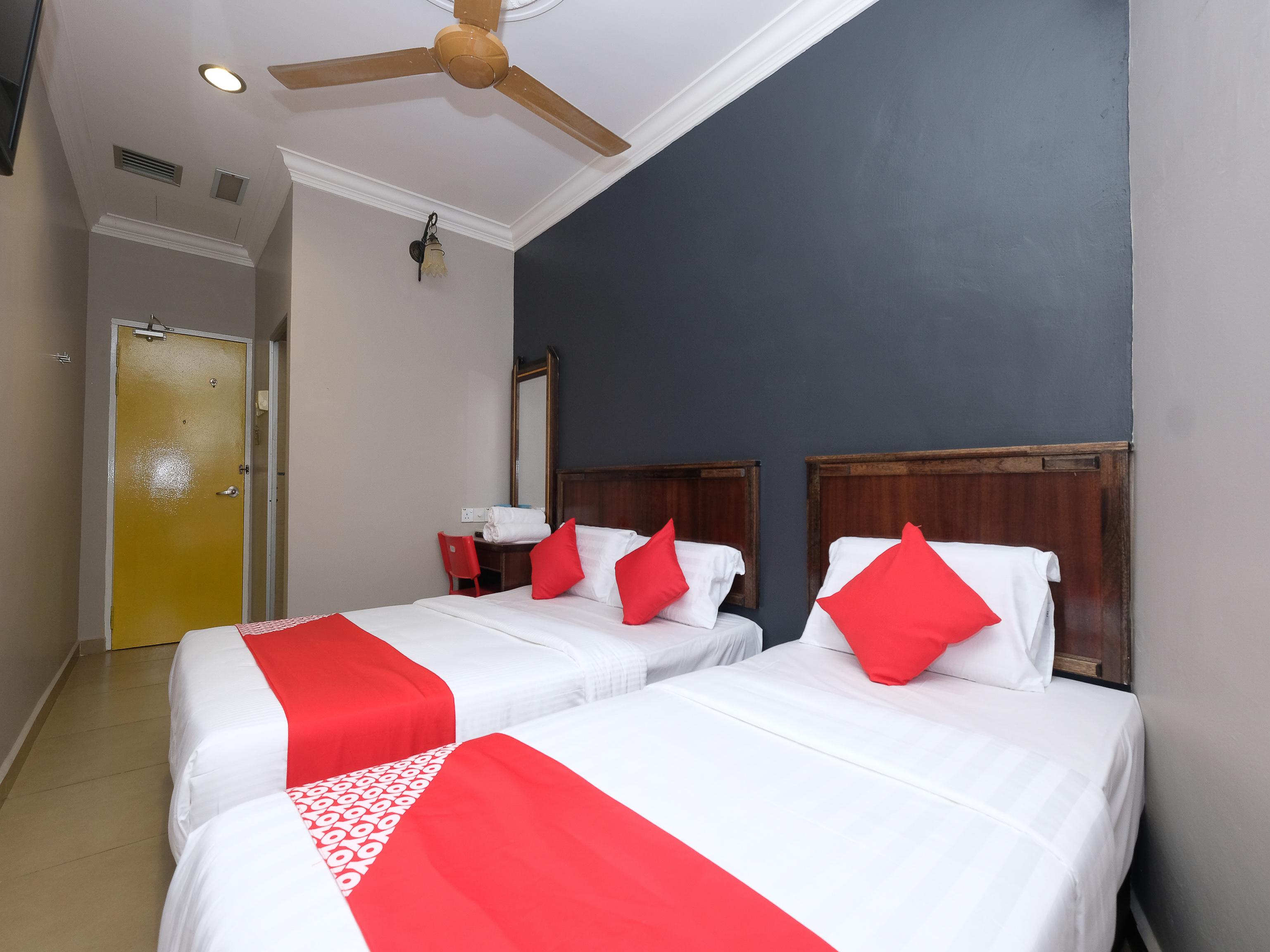 Oyo 1190 Nice Stay Hotel Рауб Екстер'єр фото