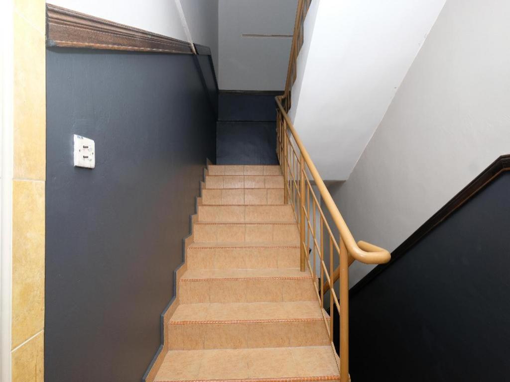 Oyo 1190 Nice Stay Hotel Рауб Екстер'єр фото