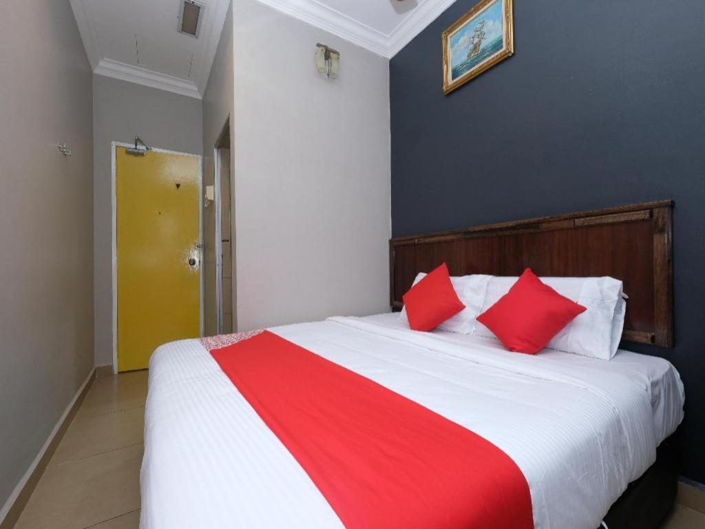Oyo 1190 Nice Stay Hotel Рауб Екстер'єр фото