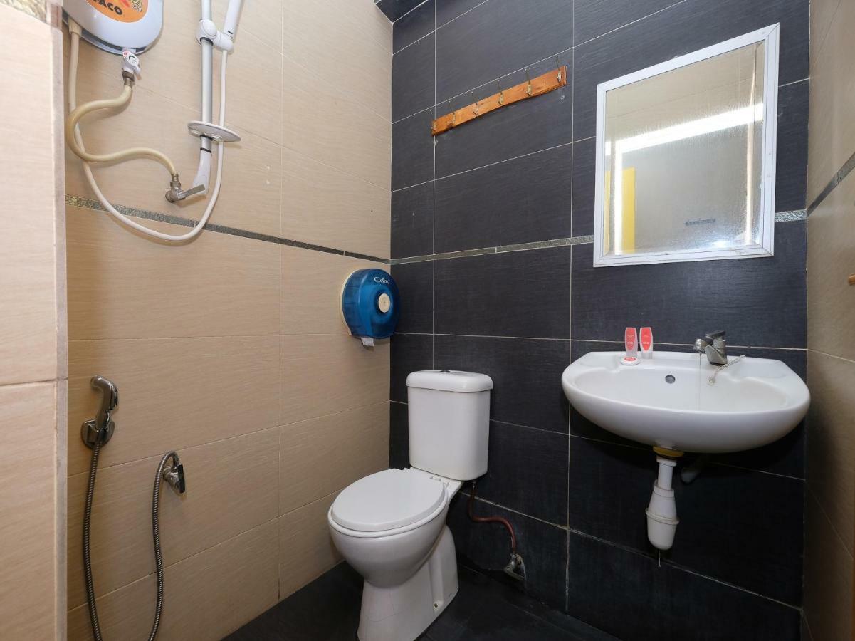 Oyo 1190 Nice Stay Hotel Рауб Екстер'єр фото