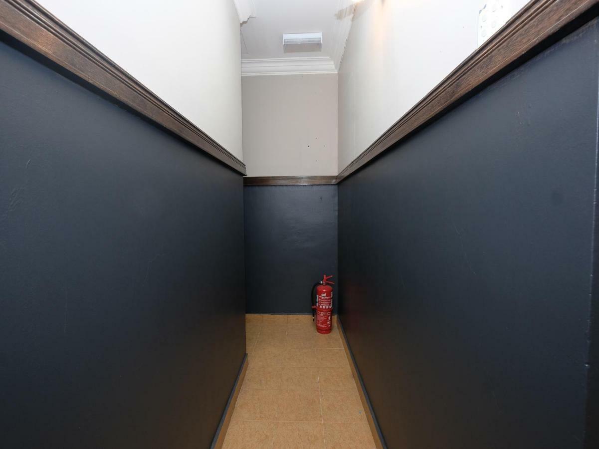 Oyo 1190 Nice Stay Hotel Рауб Екстер'єр фото